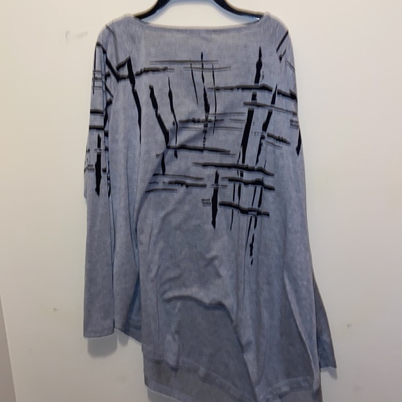 Top - Picture 4 of 7